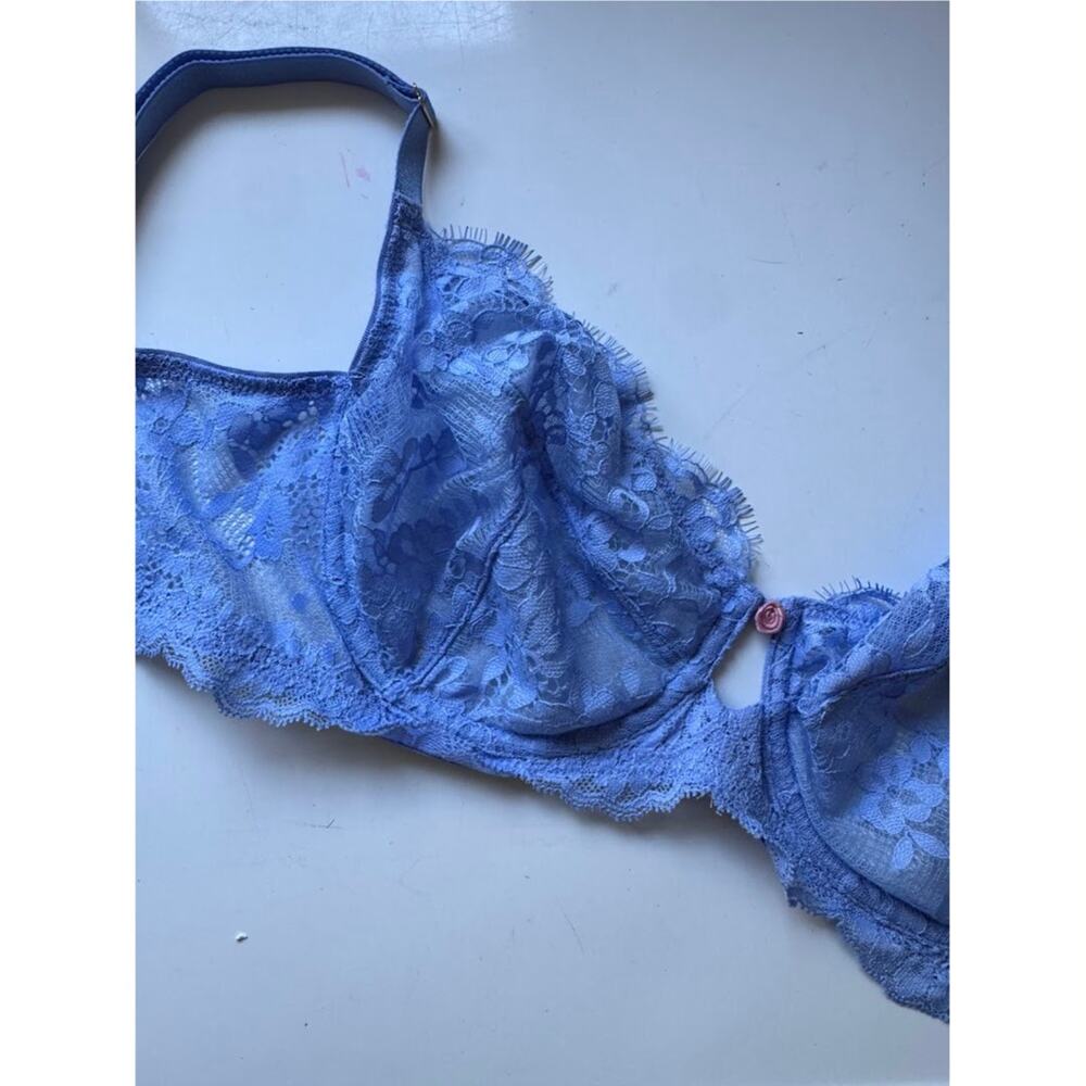 Victoria's Secret Dream Angels Blue Lace Unlined Bra 34DD Underwire Lingerie